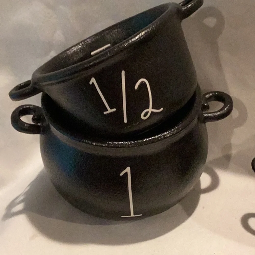 Rae Dunn Black Cauldron Measuring Cups